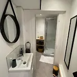 Des Remparts Apartament *